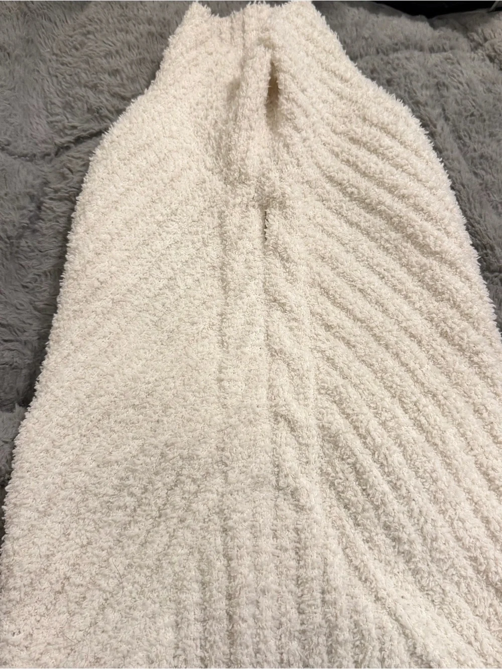 Cozy Cream Ribbed Dog Sweater (L)